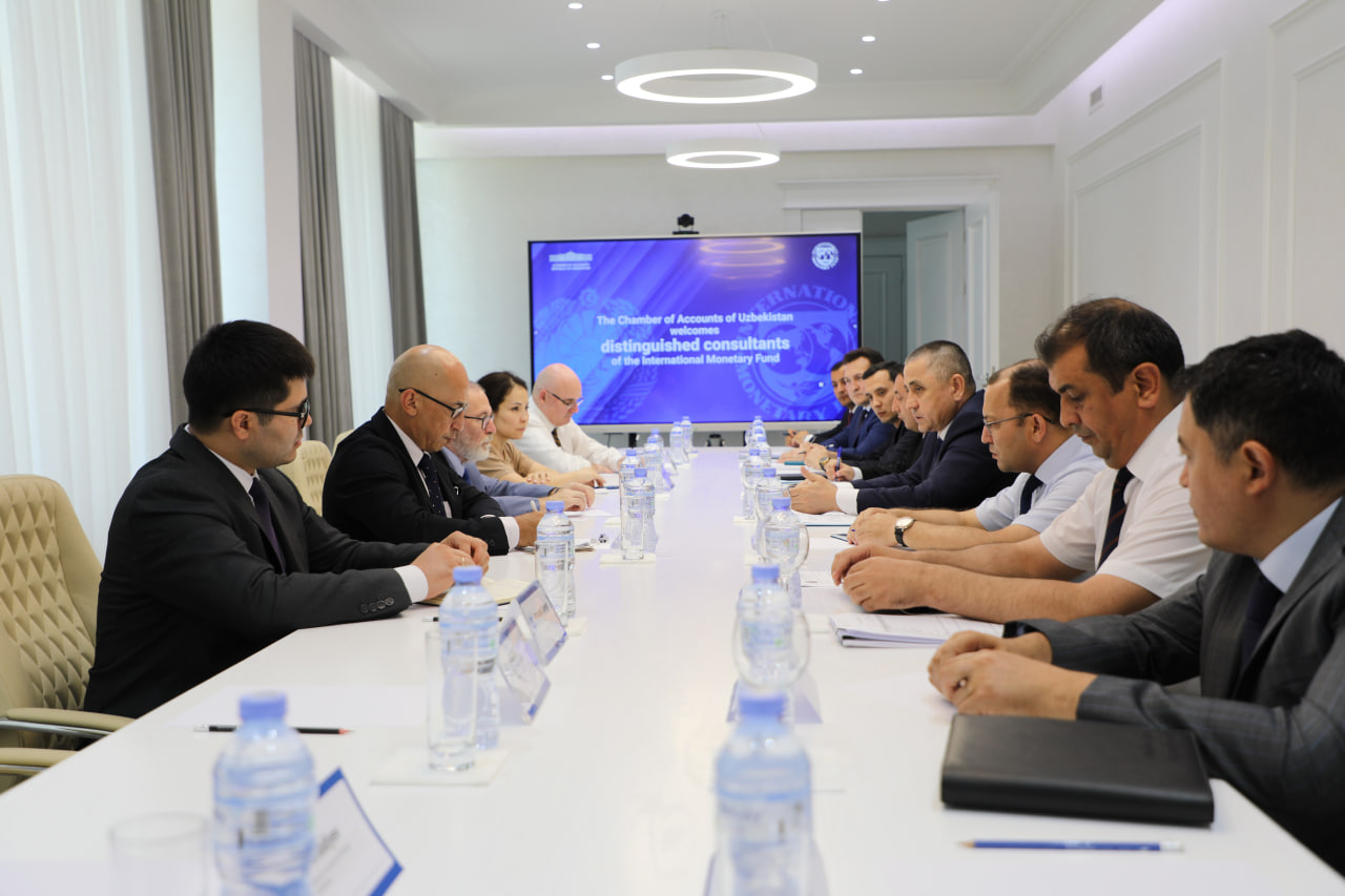 Халқаро валюта жамғармаси экспертлари билан муҳока