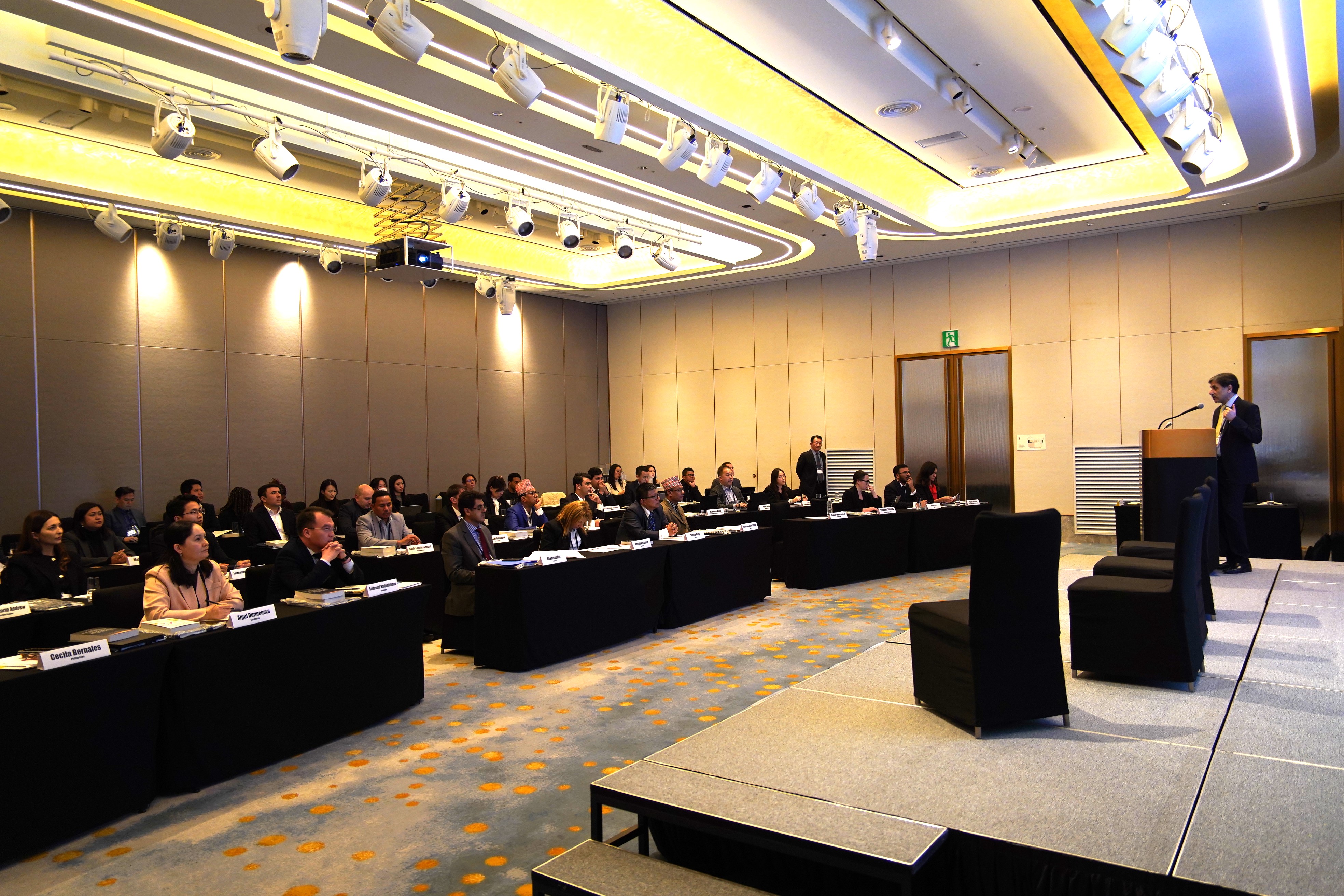 Сеулда “иқлим мақсадларига эришиш” мавзусида халқа